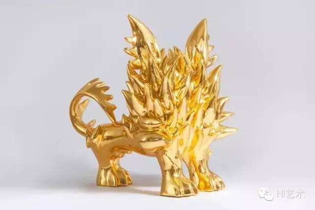 黄致阳 《祥兽之飘飘》 43×27×39cm 黄铜、纯金箔 2013
黄致阳 《祥兽之飘飘》 43×27×39cm 黄铜、纯金箔 2013