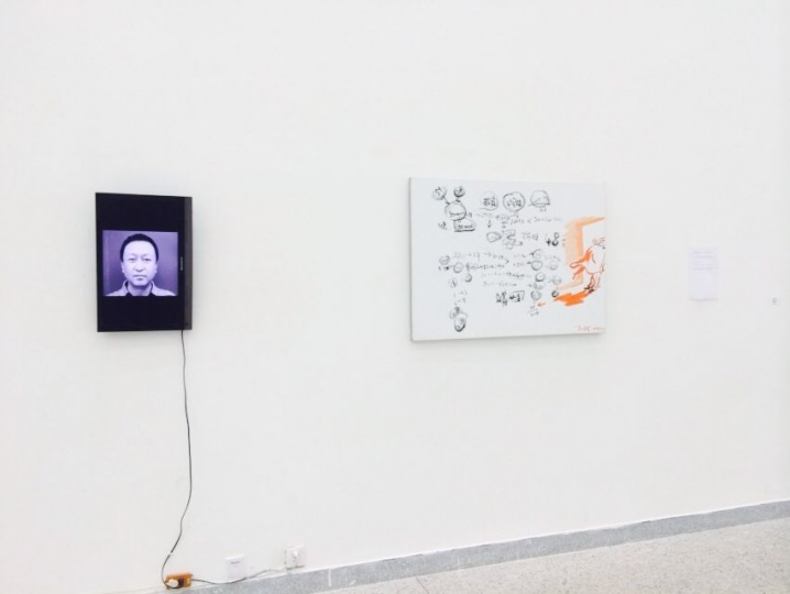 谢南星专门为此次展览创作的作品《某人肖像》，由一张80×110cm的布面油画及“某人”的录像构成
