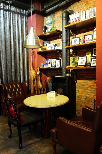 掌柜藏书的冰山一角
