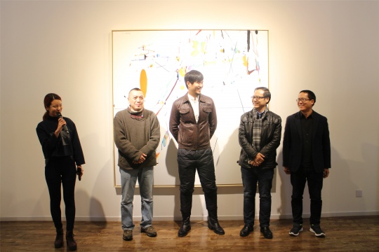 开幕式,左二起分别为 中央美术学院教授李帆、艺术家朱佩鸿致、策展人王春辰、“青年艺术100”策划总监宋继瑞 开幕式,左二起分别为 中央美术学院教授李帆、艺术家朱佩鸿致、策展人王春辰、“青年艺术100”策划总监宋继瑞