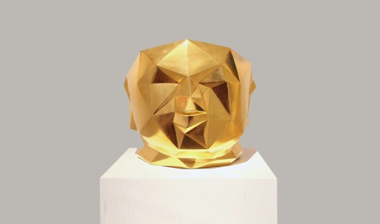 《佛头No.3》 30×30×40cm 瓷,10克拉金 2011
《佛头No.3》 30×30×40cm 瓷,10克拉金 2011