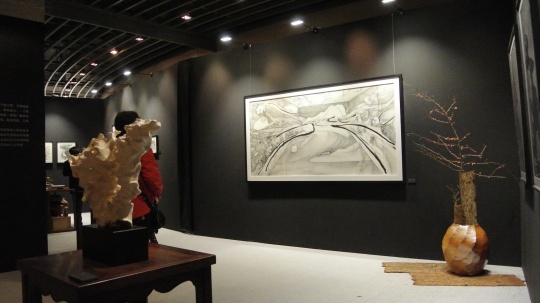 3218 Gallery以及伍拾伍号院子艺术空间举办“天地之间”艺术家联展，其中包括林国成、赵梦、Hans Fonk 以及朱国东的作品
