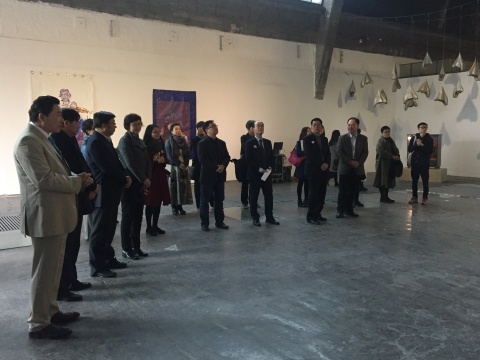 出席展览开幕式的中韩政府及艺术机构代表
出席展览开幕式的中韩政府及艺术机构代表