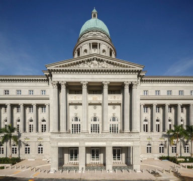 由两座英殖民时代的建筑改建而成的新加坡国家美术馆外景
由两座英殖民时代的建筑改建而成的新加坡国家美术馆外景
