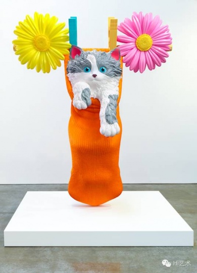 杰夫·昆斯 《Cat on a Clothesline (Orange)》 312.4x279.4x127 cm Polyethylene 1994-2001
