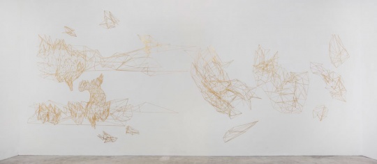 《碎片》 尺寸可变 装置、蚀刻铜片 2015
图/JJYPHOTO
《碎片》 尺寸可变 装置、蚀刻铜片 2015
图/JJYPHOTO