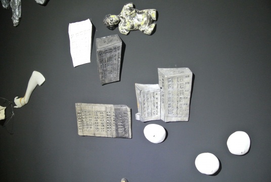 宋佳茵 《你是我用指甲在天上画出的标记》 综合材料 2015
宋佳茵 《你是我用指甲在天上画出的标记》 综合材料 2015