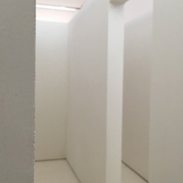 西塞尔·图拉斯《迷宫-味道分子式》墙上纳米微压上漆 尺寸可变 触碰墙壁激活味道 2015
西塞尔·图拉斯《迷宫-味道分子式》墙上纳米微压上漆 尺寸可变 触碰墙壁激活味道 2015
