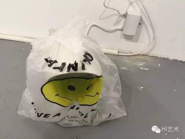 杨健 2015年作品《谢谢!愿您有美好的一天!-1》
杨健 2015年作品《谢谢!愿您有美好的一天!-1》