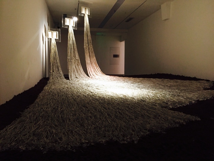 “上世纪”个展中《空书.辞海》
“上世纪”个展中《空书.辞海》