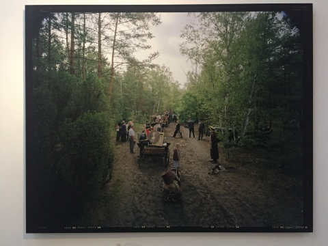 《集体迁徙，错误运动系列》 220×180cm 摄影喷绘 2003
