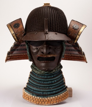 川崎(Koboshi)式样的日本武士头盔 附有 宗次(Munetsugu)字样 17-18世纪 日本
川崎(Koboshi)式样的日本武士头盔 附有 宗次(Munetsugu)字样 17-18世纪 日本