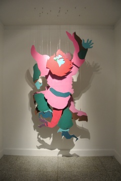 付晓洁艺术8驻地项目 《钟馗阿尔法》 240×160cm 密度板,丙烯,尼龙线 2015 付晓洁艺术8驻地项目 《钟馗阿尔法》 240×160cm 密度板,丙烯,尼龙线 2015