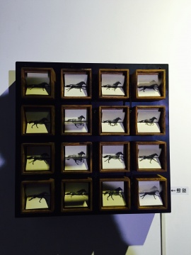 此为“飞马”,另有骆驼和猫为主角的作品展示 此为“飞马”,另有骆驼和猫为主角的作品展示