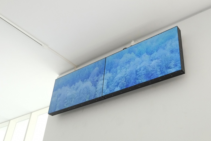 今格空间开幕展“虚空:禅意之维”,李昶 作品《蓝山》
今格空间开幕展“虚空:禅意之维”,李昶 作品《蓝山》