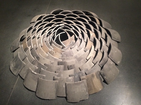 陈伟才 《凹》90×90cm 瓦 2014 陈伟才 《凹》90×90cm 瓦 2014