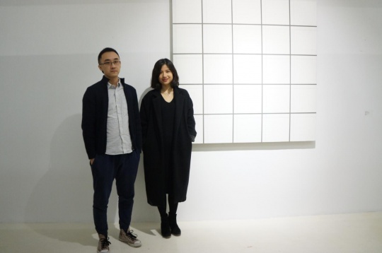 艺术家刘国强(左)与策展人王旖旎
艺术家刘国强(左)与策展人王旖旎