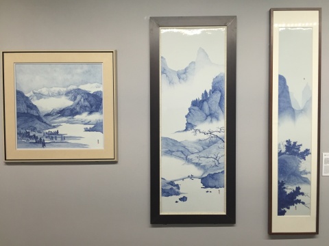 高扬《雪山下的小村》、《秋旅图》、《山居图》,材质为瓷板、釉下青花
高扬《雪山下的小村》、《秋旅图》、《山居图》,材质为瓷板、釉下青花