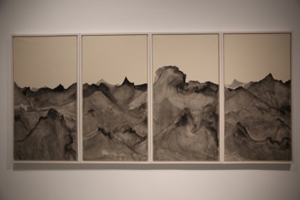 《遗忘之海20》 75×145cm×4 纸本水墨 2014
《遗忘之海20》 75×145cm×4 纸本水墨 2014