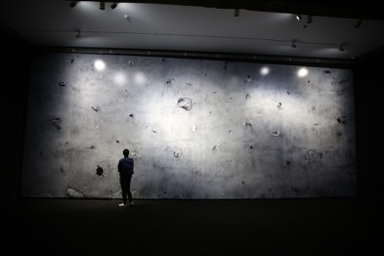 《流觞》 480×1200cm 摄影装置 数码微喷 2012
《流觞》 480×1200cm 摄影装置 数码微喷 2012
