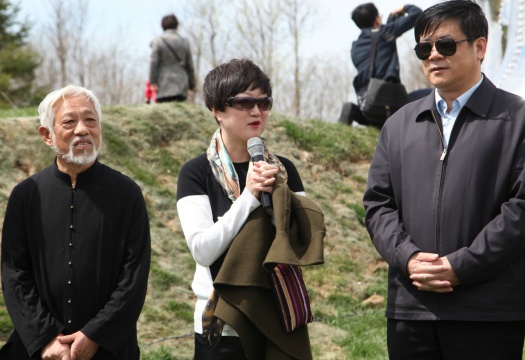 北京德美艺嘉文化产业股份有限公司董事长董艺女士发言
北京德美艺嘉文化产业股份有限公司董事长董艺女士发言