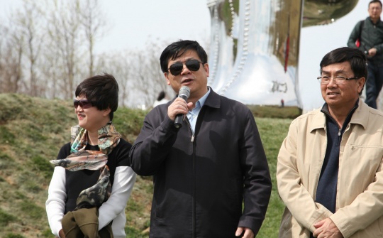 中国美术家协会秘书长徐里发言
中国美术家协会秘书长徐里发言