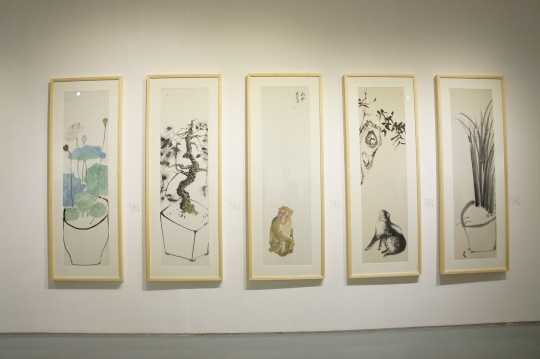 曹远平作品 《净荷图之二》、《盆松》、《猴》、《兔》、《草虫》 182×48cm（单幅）纸本水墨 
