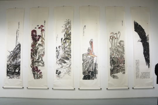 许敦平作品 《一树独先天下先》、《秋光》、《白露秋水》、《丽泽》、《中渚》、《逍遥云汉》248×62cm（单幅） 纸本设色 2015