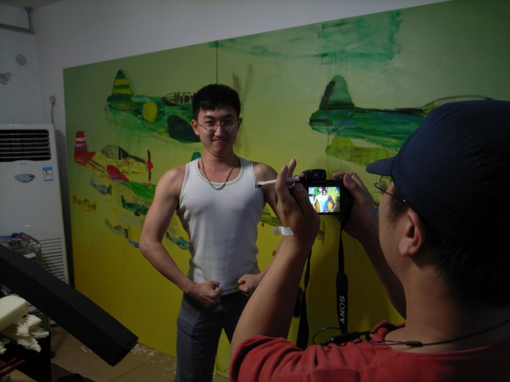 邱昕的胸肌
邱昕的胸肌