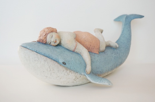 萧萧 《胖女圆圆-大鱼》 16×20×47cm 铜着色 2016年 萧萧 《胖女圆圆-大鱼》 16×20×47cm 铜着色 2016年