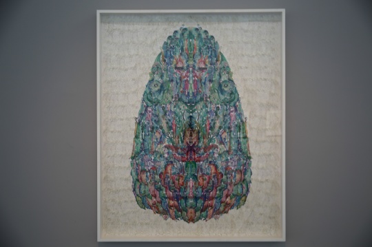 邬建安 《蛇》 手工着色和浸蜡镂空剪纸，棉线，纸 218×175cm 2014年
