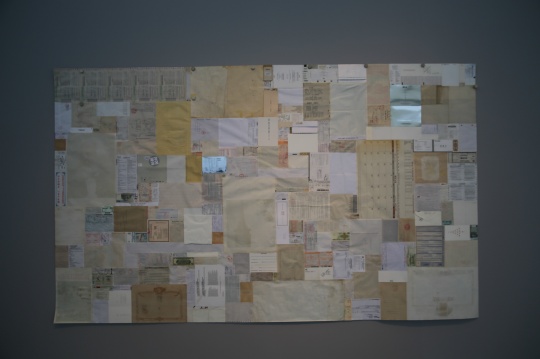 洪浩 《纸归》 综合纸质材料 180×300cm 2013年
洪浩 《纸归》 综合纸质材料 180×300cm 2013年
