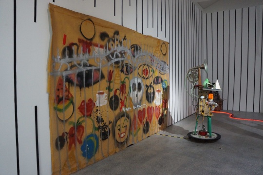 童昆鸟个展站台开幕 现实比浪漫还浪漫 童昆鸟个展站台开幕 现实比浪漫还浪漫