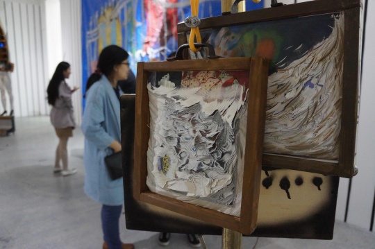 童昆鸟个展站台开幕 现实比浪漫还浪漫 童昆鸟个展站台开幕 现实比浪漫还浪漫