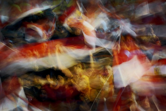 Laura El-Tantawy拍摄于2013年的作品《埃及解放广场的女性》(Women of Tahrir)(©:Laura El-Tantawy)
Laura El-Tantawy拍摄于2013年的作品《埃及解放广场的女性》(Women of Tahrir)(©:Laura El-Tantawy)