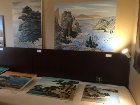 好思当代带来五位本土艺术家作品,价格保持在一万美金以内
好思当代带来五位本土艺术家作品,价格保持在一万美金以内