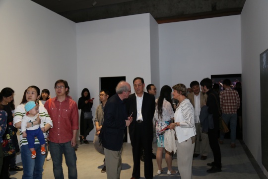 展览现场嘉宾云集 展览现场嘉宾云集