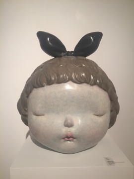 李伟&刘知音 《果儿》 40×50×55cm 铸铜化学着色 2015
李伟&刘知音 《果儿》 40×50×55cm 铸铜化学着色 2015