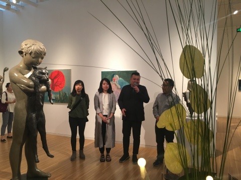 展览开幕式,左起:忻洛汀、刘知音、李伟、Hi艺术中心负责人伍劲
展览开幕式,左起:忻洛汀、刘知音、李伟、Hi艺术中心负责人伍劲