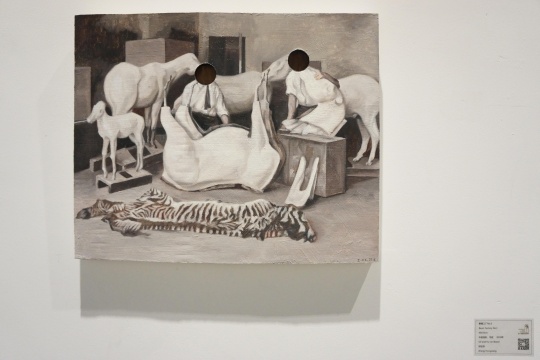 《野兽工厂No.1》木板油彩、毛皮 40x50cm 2016年
《野兽工厂No.1》木板油彩、毛皮 40x50cm 2016年