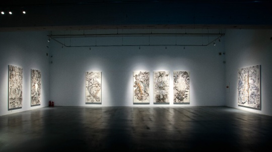 展览空间展示了邱志杰的作品《世界地图计划》 2015
展览空间展示了邱志杰的作品《世界地图计划》 2015