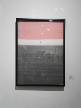 《209789’×334600’》 纸本签字笔 106×76.5cm 2015
《209789’×334600’》 纸本签字笔 106×76.5cm 2015