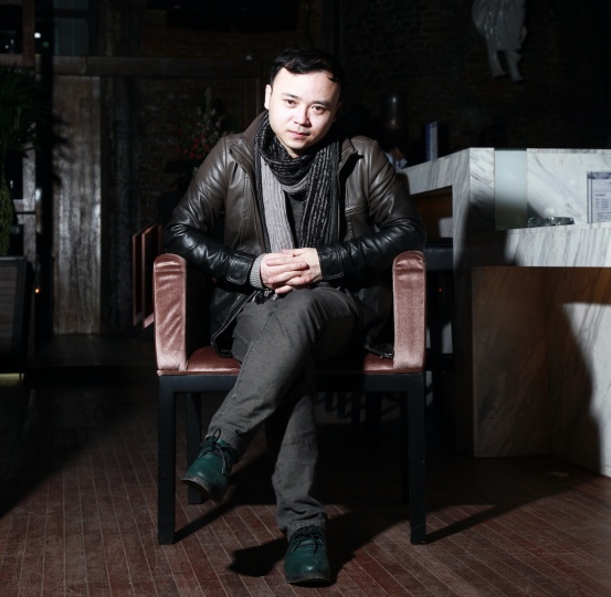 艺术家 何杰
艺术家 何杰