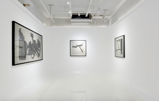 空间三个展厅以时间线索呈现了艺术家三个时间段的创作
空间三个展厅以时间线索呈现了艺术家三个时间段的创作