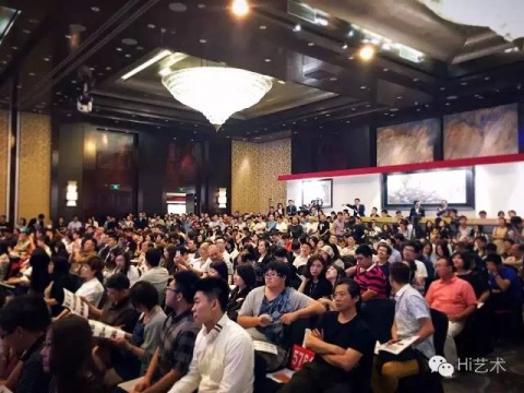随着时间的推移,夜场高潮不断
随着时间的推移,夜场高潮不断