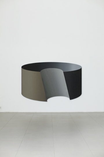 《不料》137×210cm 铝塑板上油画 2012
《不料》137×210cm 铝塑板上油画 2012