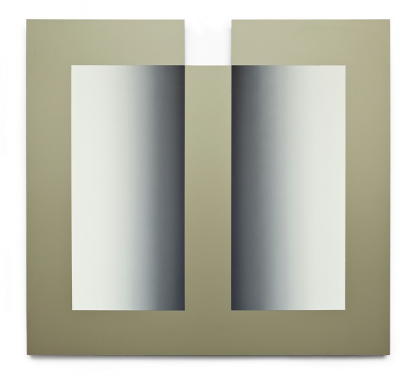 《近乎对称》110×120cm 铝塑板上油画 2016
《近乎对称》110×120cm 铝塑板上油画 2016