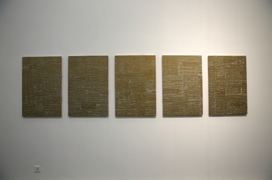 申凡 《标点003》90×300cm（五件 每件90×60cm）木板上综合材料 2014 
