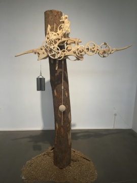 张升化 《三十年》 40×50×120cm 木头 2016
张升化 《三十年》 40×50×120cm 木头 2016