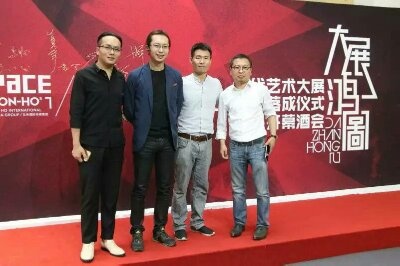 闫珩、尤洋、程岳峰、黄笃(由右至左) 闫珩、尤洋、程岳峰、黄笃(由右至左)